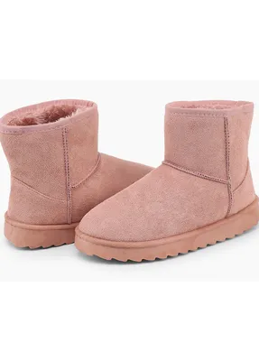 UGG Australia Crystal Pink \"Bailey Bow\" Boots customized/blinged with 100%  Genuine SWAROVSKI® Xirius Rose-Cut Crystals ♥ If … | Girly shoes, Bow  boots, Fluffy shoes