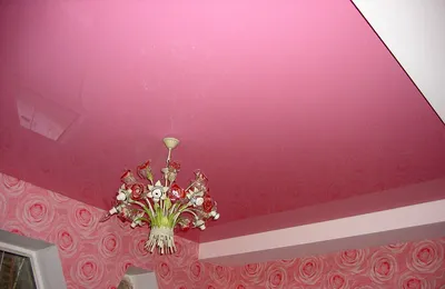 Розовый натяжной потолок — цена за м² с установкой в Москве