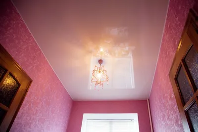 Розовый потолок - 73 фото