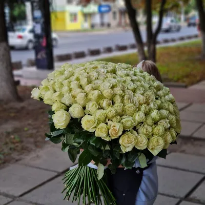 Букет из кустовых пионовидных роз Джульета - заказать доставку цветов в  Москве от Leto Flowers