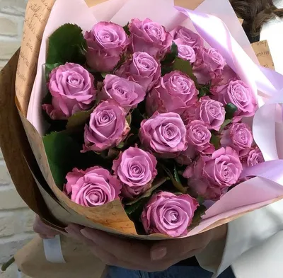 Кремовые и фиолетовые мыльные розы в цилиндре заказать с доставкой по цене  3 340 руб. в Севастополе
