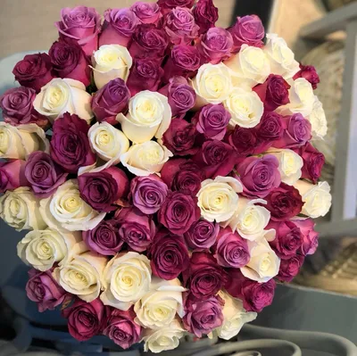 Купить букет 35 фиолетовых роз (40 см.) по доступной цене с доставкой в  Москве и области в интернет-магазине Город Букетов