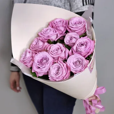 Букет из 77 бело-фиолетовых роз по цене 24976 руб. заказать с доставкой по  Москве - свежие цветы от интернет-магазина \"Во имя розы\"