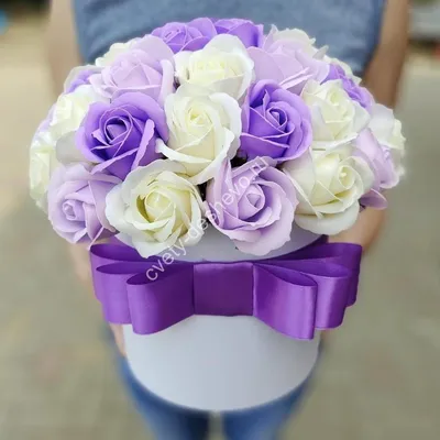 Бело-фиолетовые розы, Радужные розы
