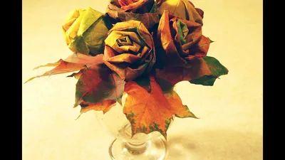 Кленовые розы из кленовых листьев.» — создано в Шедевруме