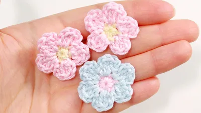 Розы крючком. Схемы вязания | Patrones de rosa de ganchillo, Cintillos  tejidos a crochet, Fundas de ganchillo