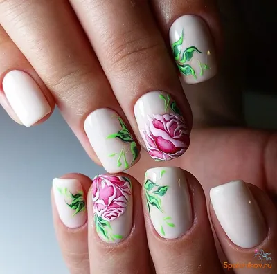 Розовые розы на ногтях - фото стильного дизайна ногтей