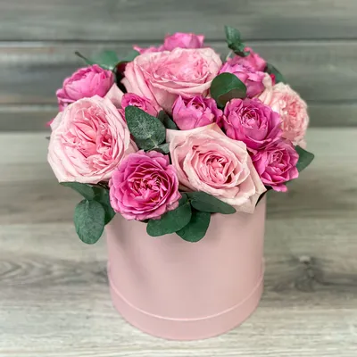Композиция Белые розы в шляпной коробке» с розами - купить в Мурманске за 5  030 руб