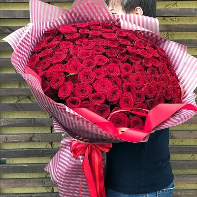 Букет уральской розы Высокая красная роза 11 штук купить за 2288 рублей в  Екатеринбурге