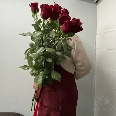 Купить 21 высокую розу на 140 см в Волгограде