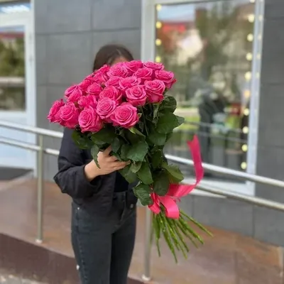 Белые розы в букете - 120 см за 17 590 руб. | Бесплатная доставка цветов по  Москве