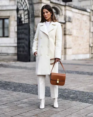 Как и с чем носить белые сапоги: 12 безупречных и стильных примеров