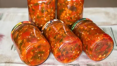 Рецепт пикантного салата из кабачков и баклажанов на зиму. Hyser.com.ua