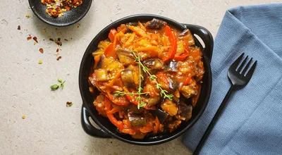 Салат из баклажанов рецепт - как приготовить на зиму с помидорами и перцем