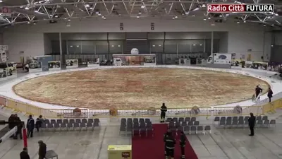 Самая большая пицца в мире! Сколько метров? | Жизнь и события по фото | Дзен