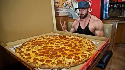 Самая большая пицца в МИРЕ - YouTube