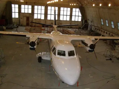 Новый самолет L-410 прибыл в Магадан - PrimaMedia.ru