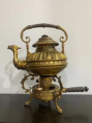 A BRASS SAMOVAR AND A TEA POT Russian, Tula, M. Sliozber… | Drouot.com