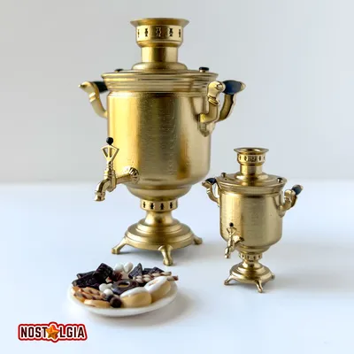 An antique Russian brass samovar featuring a classical s… | Drouot.com