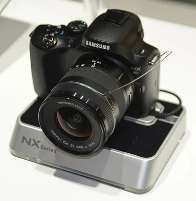 Описание беззеркальной камеры Samsung NX1000
