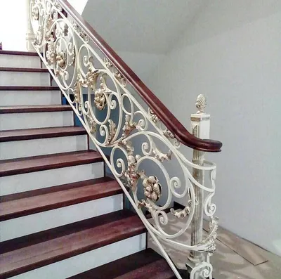 Самые красивые кованые лестницы.