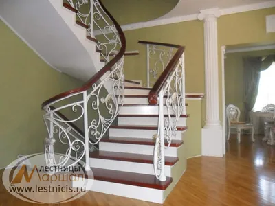 Кованые винтовые лестницы из металла для дачи и дома на заказ в Москве