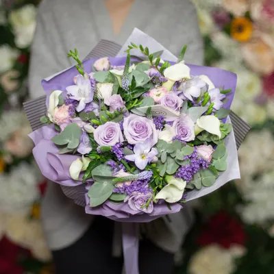 Купить букет с доставкой по Москве – красивые букеты из живых цветов