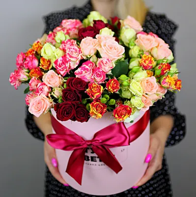 Доставка цветов - 👑Красивые букеты цветов – это не только приятно, но и  всегда хорошее дополнение к подарку на любом торжестве. ⠀ 👑Модные букеты  из живых цветов порадуют каждую девушку и женщину,