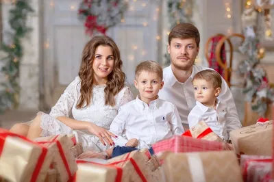 Зимняя семейная фотосессия в Москве | Заказать фотосъемку семьи зимой -  фотограф Анжелика Кузьмина