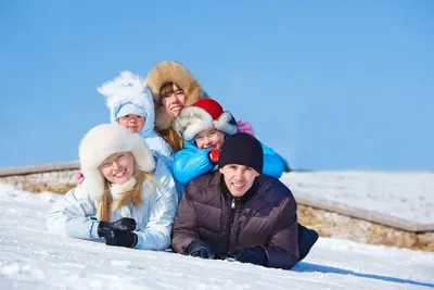 Семейная фотосессия на катке. Свадебный фотограф в Москве. Фотограф и  видеограф комплектом
