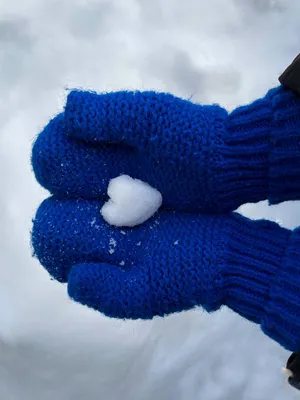 Уникальное снежное сердце: нежная картинка в png формате