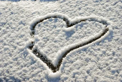 Фотография Сердце на снегу: впитывай зимнюю атмосферу