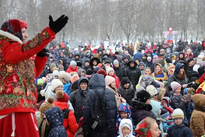 Весело и безопасно: В Ленобласти чучело на Масленицу сделали из воздушных  шаров - KP.RU