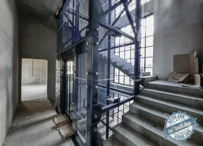 Лифт насмерть придавил забравшегося в шахту мужчину на Свободном проспекте  в Москве - KP.RU