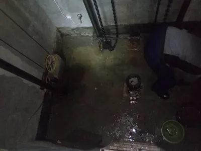 Заброшенная и затопленная шахта лифта…» — создано в Шедевруме
