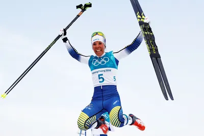 Шарлотт Калла и Симен Крюгер выигрывают гонку в Тоблахе.