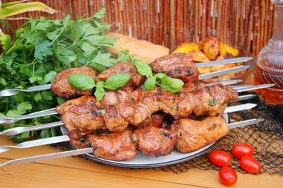 Узбекская кухня: шашлык с картошкой