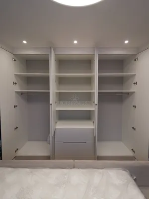 Распашные шкафы в спальню на заказ по индивидуальным размерам