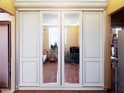 Белый распашной шкаф для спальни в классическом стиле | Изготовление мебели  на заказ в Ростове