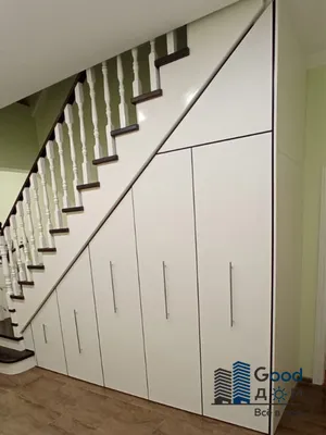 Изготовление шкафов и сталажей для установки под лестницей