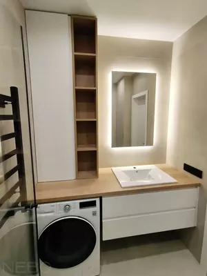Мебель в ванную с подвесной тумбой с нишей под стиральную машину, распашным  шкафом-пеналом с полками и зеркало с парящей подсветкой - на заказ в Москве