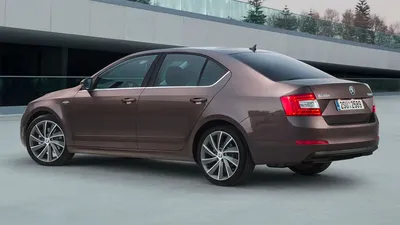 Сравнение Audi A6 и Skoda Octavia по характеристикам, стоимости покупки и  обслуживания. Что лучше - Ауди А6 или Шкода Октавия