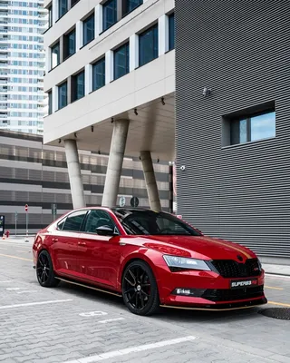 2020 Skoda Superb-Combi Sportline-4wd 5 Door Wagon Low Aggressive Stock  Pictures | izmostock