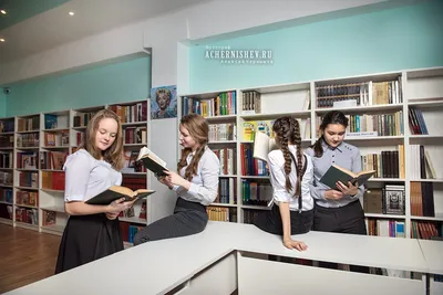 Фотосессия в школе на выпускной альбом старшеклассников | Школьный фотограф  Москва — 2024 Февраль