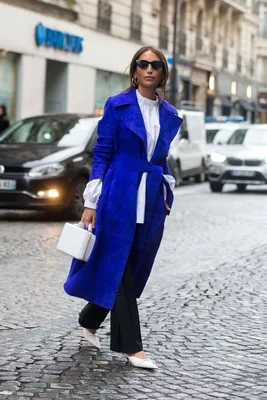 Модное синее зимнее пальто с мехом женское