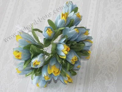Синие тюльпаны в вазе на …» — создано в Шедевруме