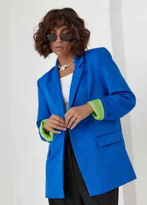 С чем носить женский синий пиджак: 15 стильных образов в 2019 | Наряды,  Стильные наряды, Бархатные платья
