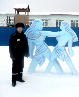 Снежные скульптуры, окутанные тайной, на ярких фото
