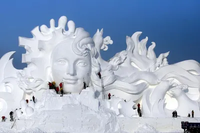 Волшебные моменты: бесплатные фотографии снежных скульптур