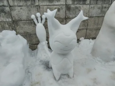 Фото снега и мороза, неразрывно связанных с скульптурами